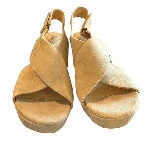 Clarks Maritsa Lara Suede Wedge Size 10M Beige Criss Cross